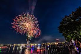 Celebrate Summer Naturally: Outdoor Essentials for Your Fourth of July Adventures